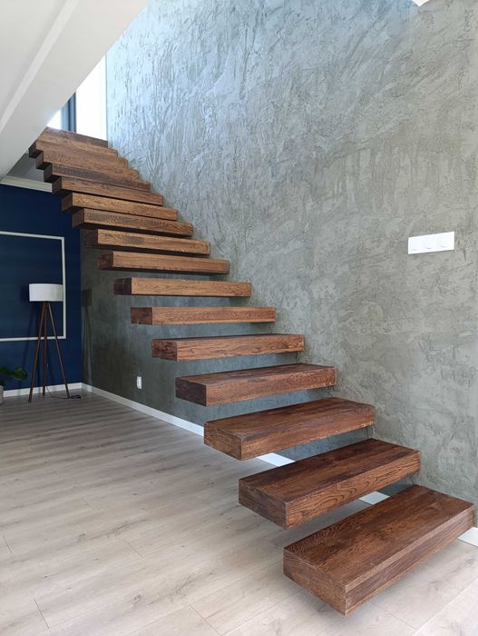 Schody półkowe wspornikowe wiszące Producent