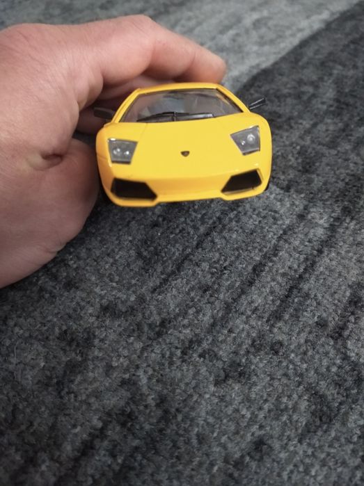 Металева колекційна машинка lamborghini
