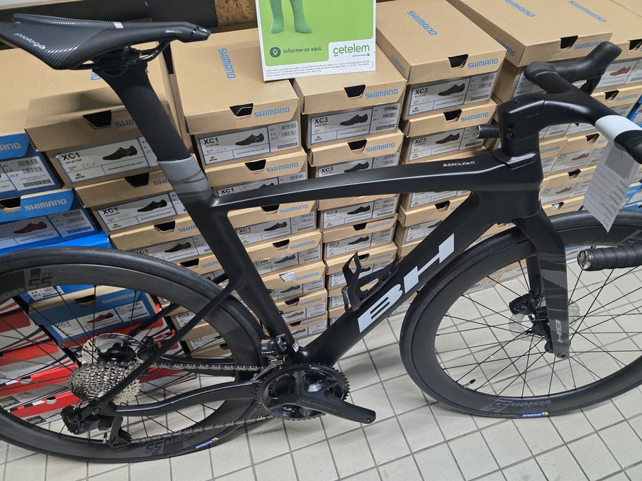 Bh aerolight ultegra di2 e rodas carbono