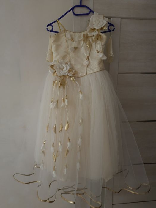 Продам чудову сукню!