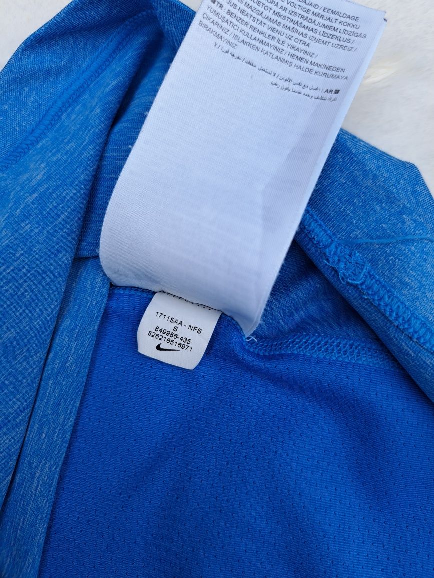 Koszulka bluzka top niebieski Nike rozmiar S jak nowy