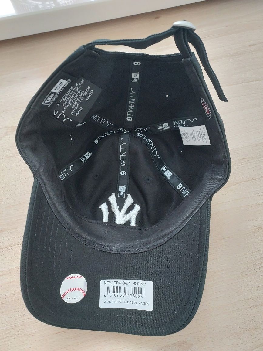 Czapka regulowana New York Yankees Womens MLB League Essential Black