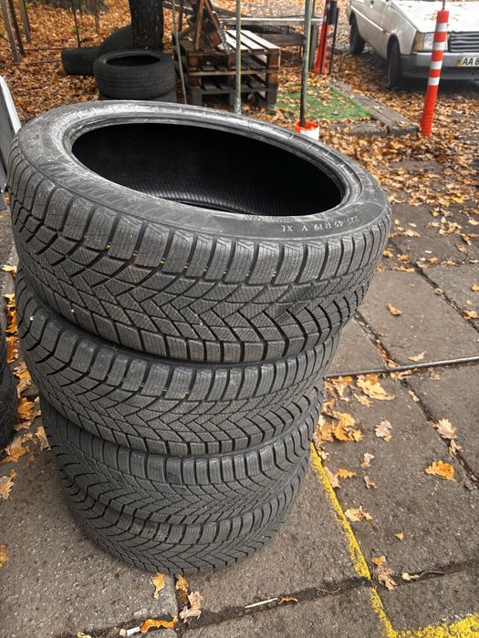 Зимові шини Matador MP93 Nordicca 225/45 R19