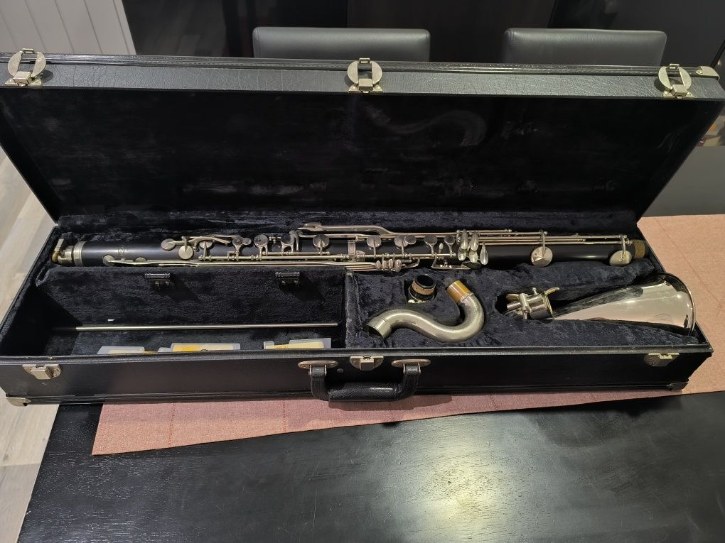 Clarinete baixo Vito Resotone USA