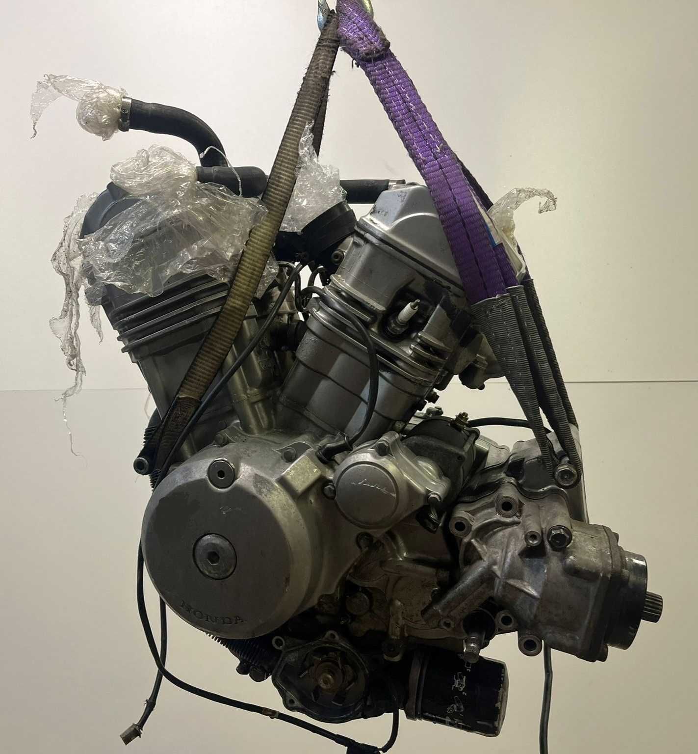 Honda NTV REVERE 650 silnik