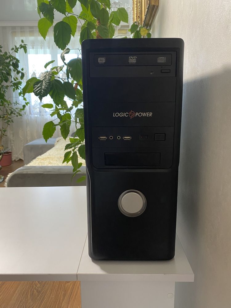 Продам Logic Power компютер з монітором