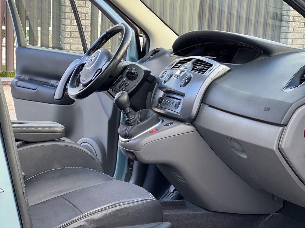 Renault Scenic 1.6  Газ/Бензин