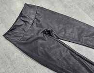 Czarne legginsy xxs-xs Calzedonia woskowane
Moim zdaniem rozmiar wypad