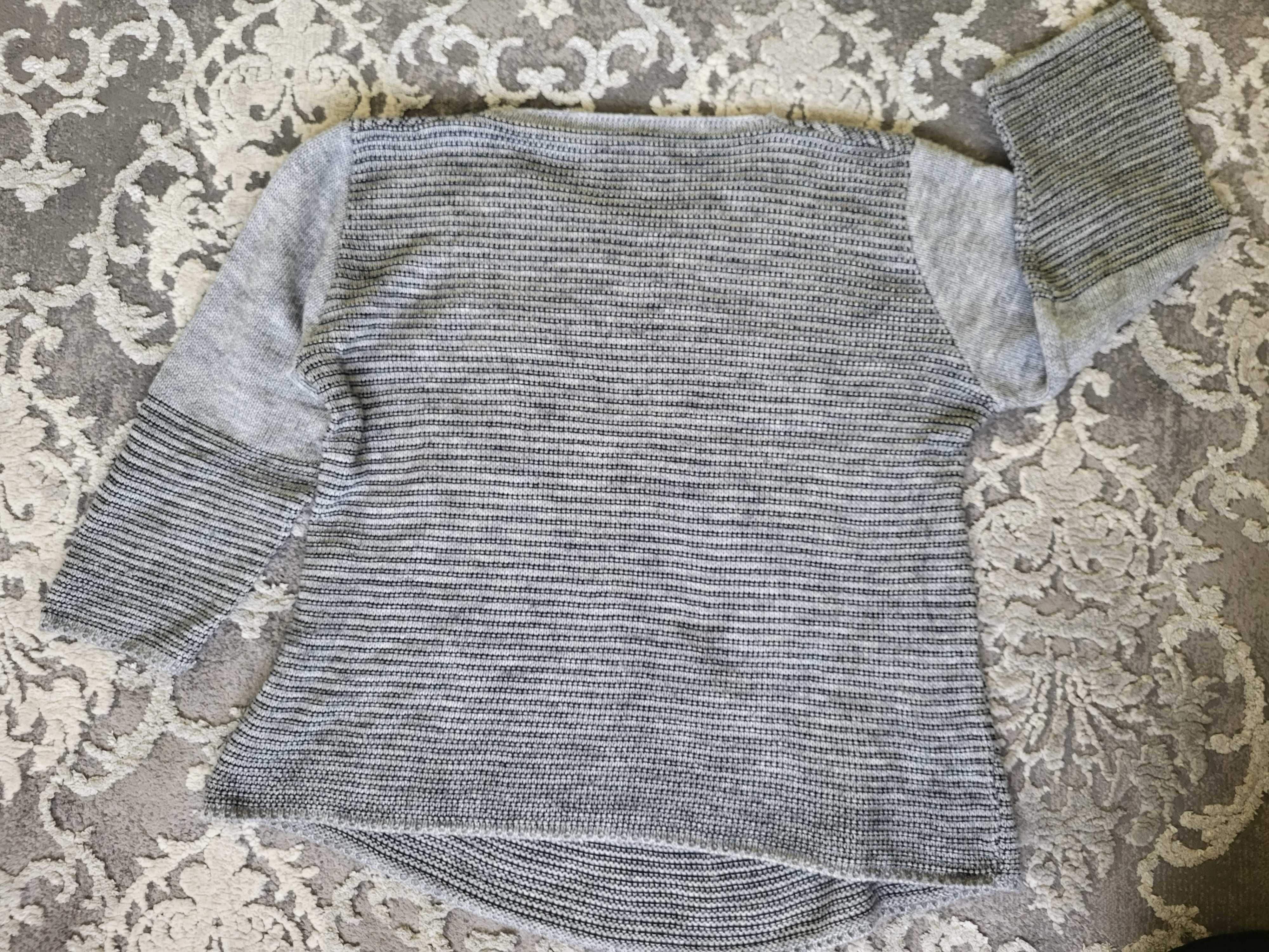 Szary sweterek XL