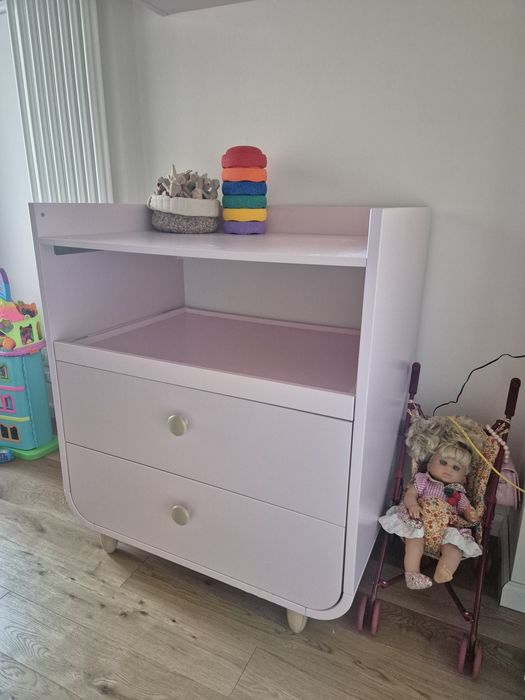 Komoda, przewijak dla dziewczynki IKEA MYRLLA pastelowy róż