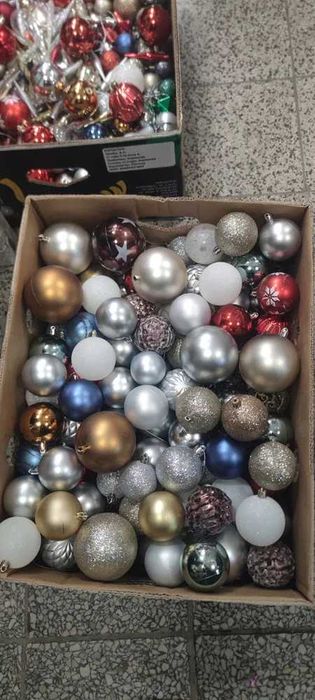 Sprzedam kartony bananowe Bombek do przerobienia stroików ozdób okazja