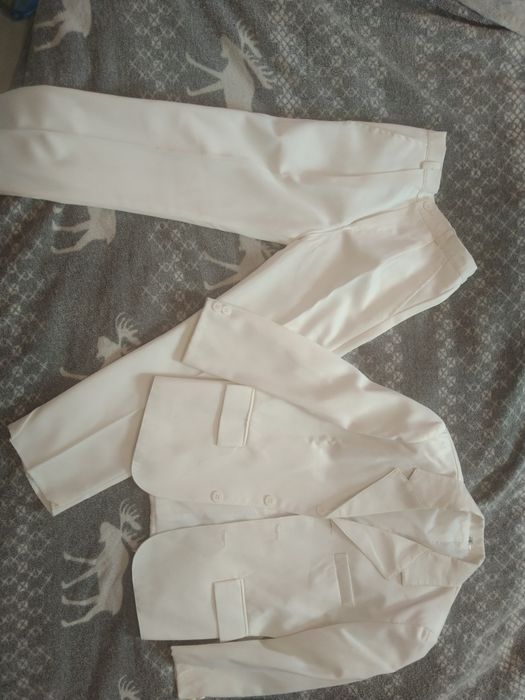 Продаю костюмчик для хлопчика 6-9 років,новий