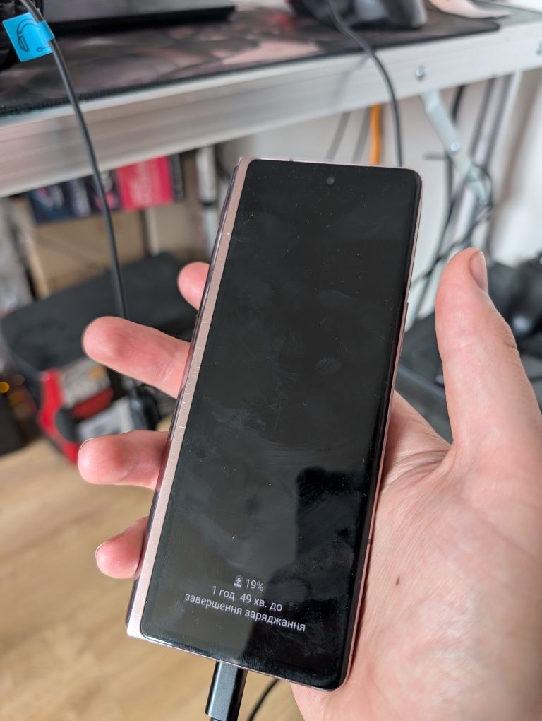 Samsung z fold 2