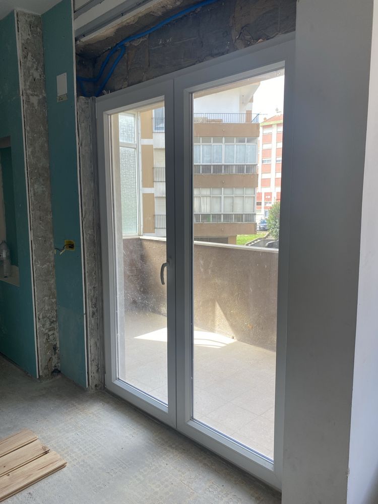 Janela PVC 1,49 x 2,00