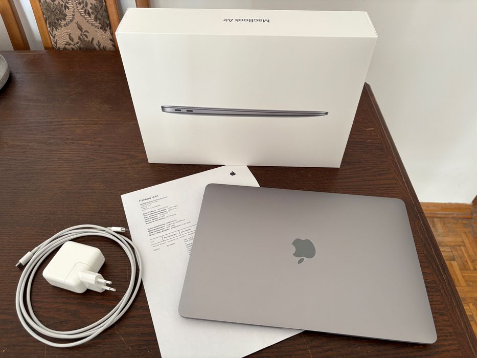 MacBook Air 13 2020 i5 / 8GB / 256GB SSD – stan idealny– klawiatura US