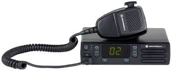 Продам автомобильную рацию Motorola DM1400