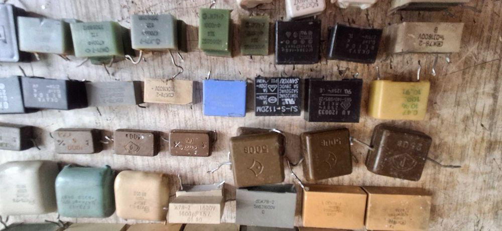 Радіодеталі , конденсатори