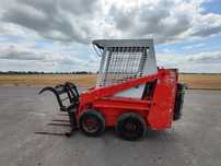 Miniładowarka bobcat gehl burtowa ładowarka wąska 100