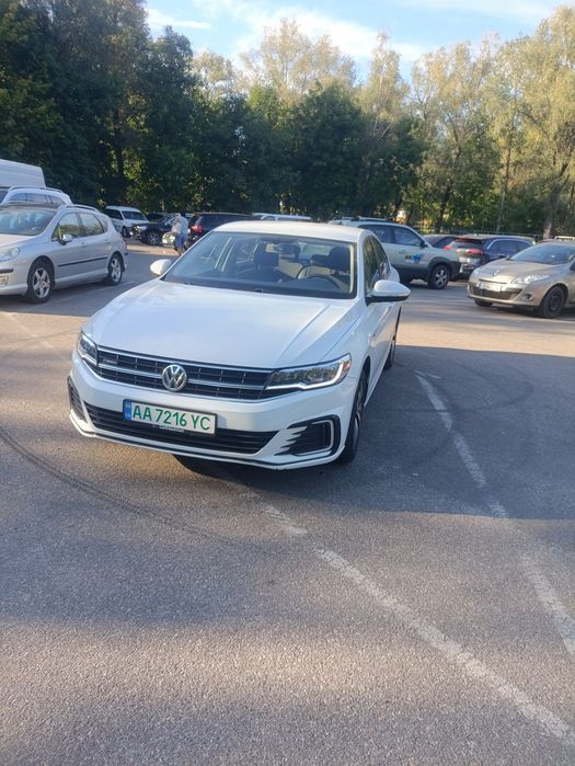 Volkswagen e bora 2019 с webasto