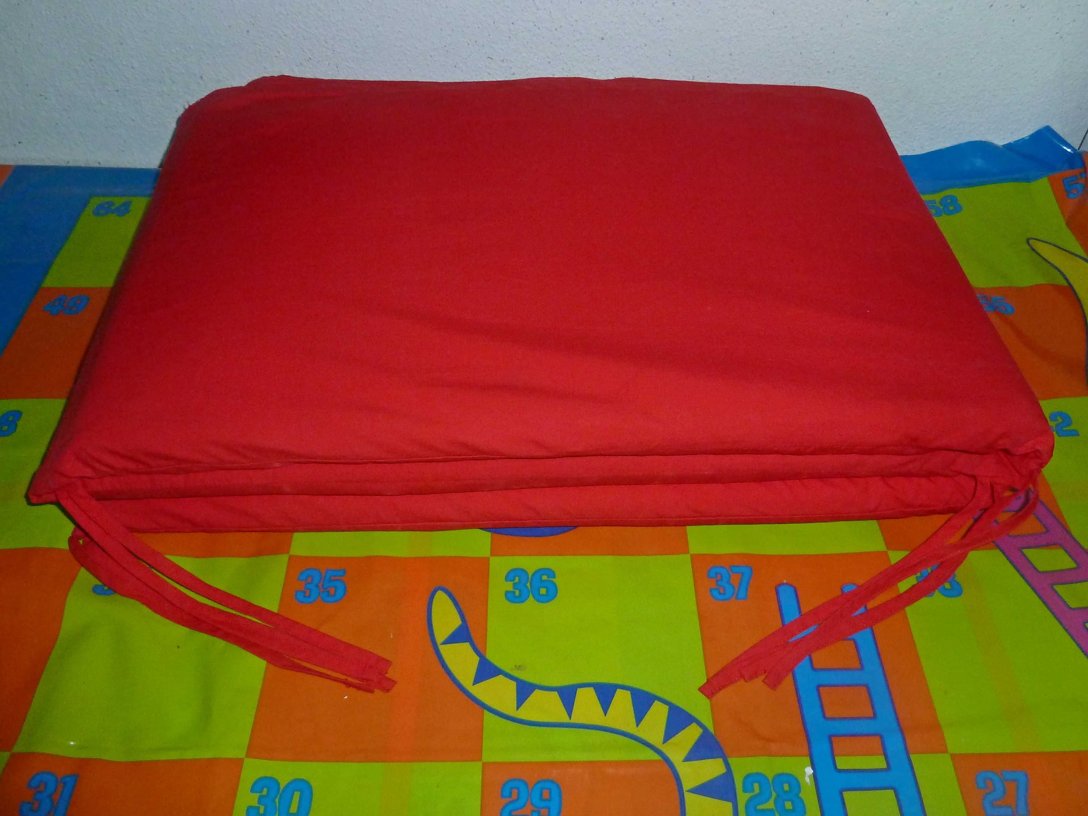 Contorno de berço/ Proteção para cama de grades Tuc Tuc (40x180cm)