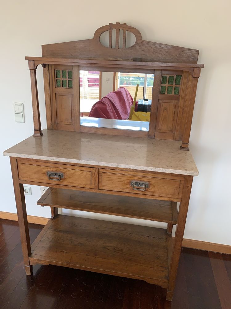 Movél antigo estilo art nouveau