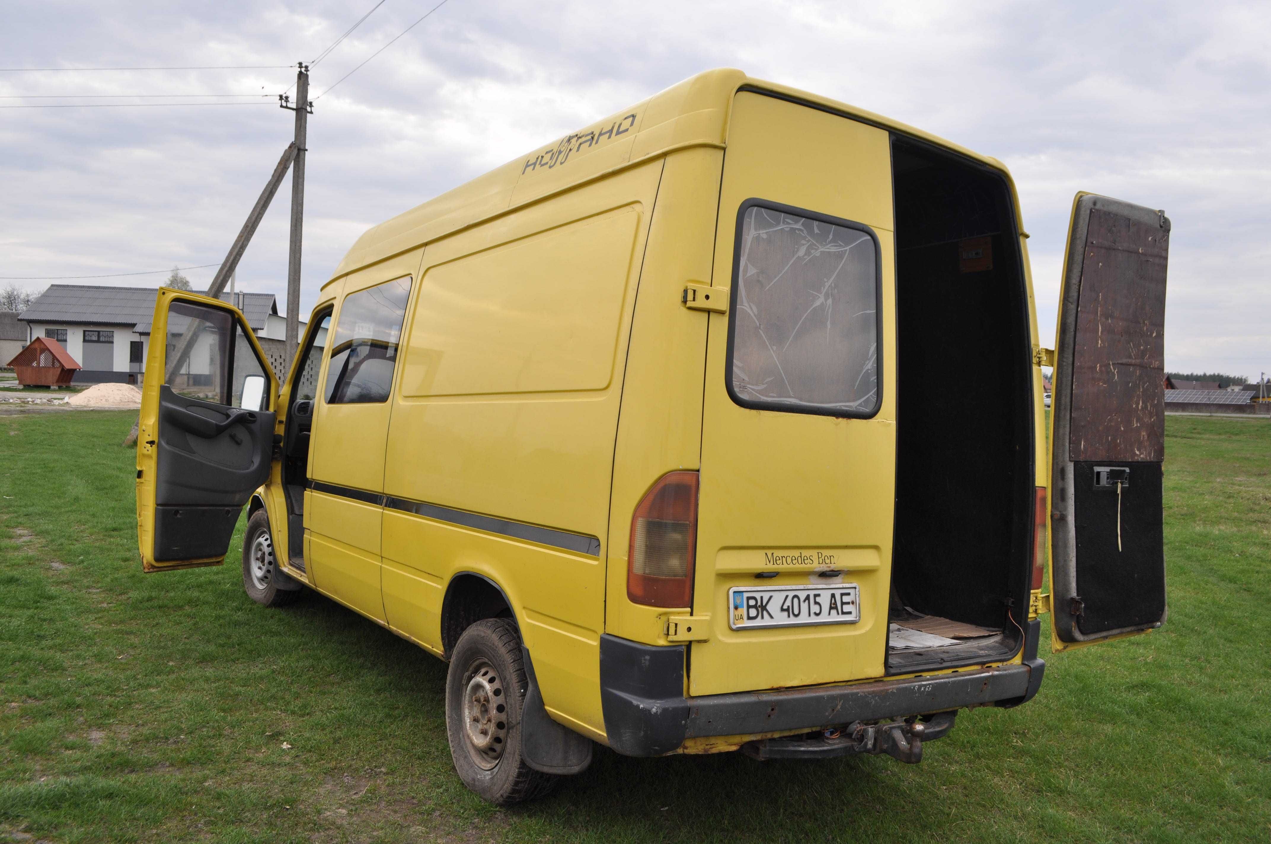 Мерседес Бенц Sprinter 208