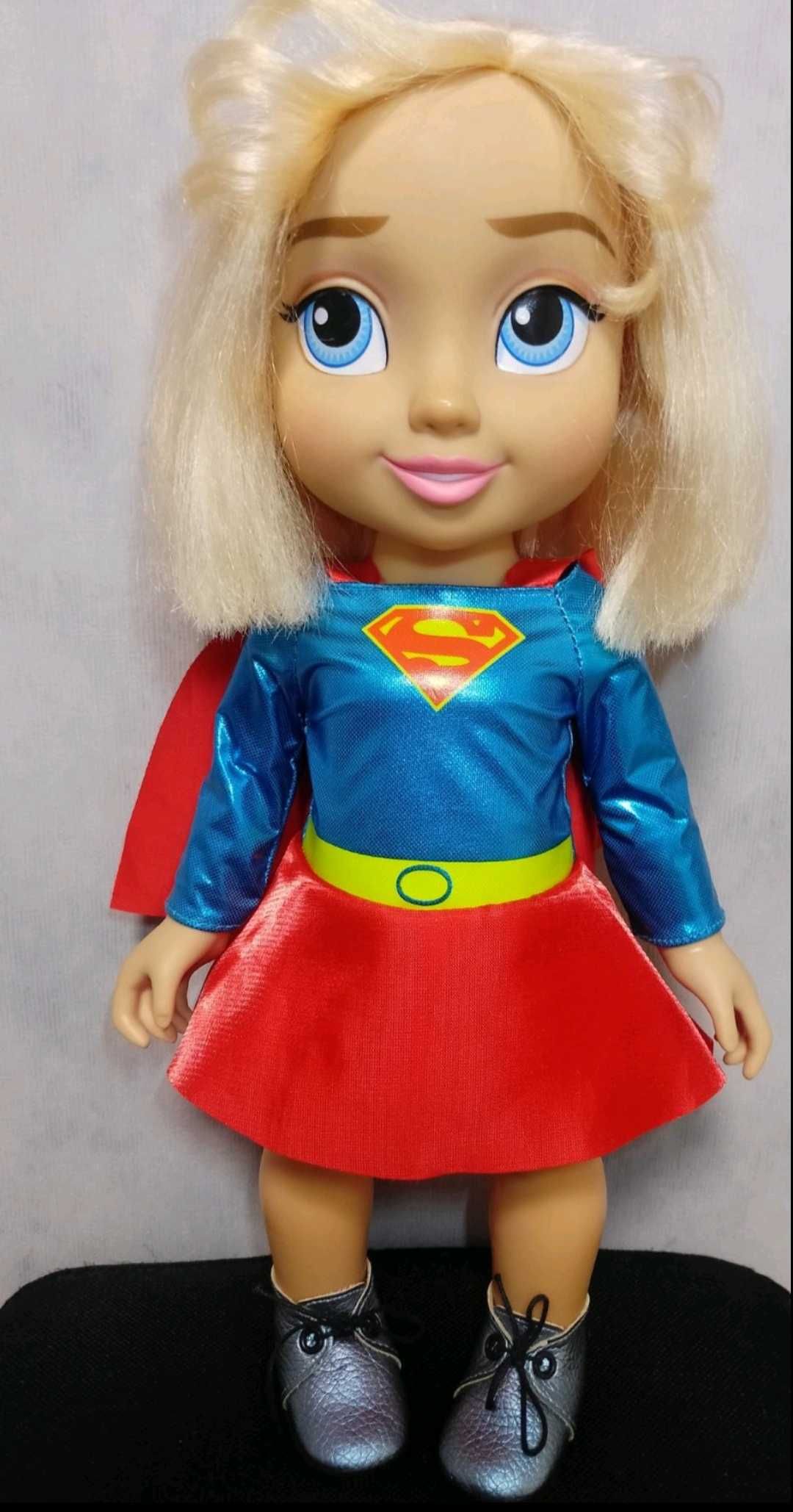 Фірмова лялька супергерой