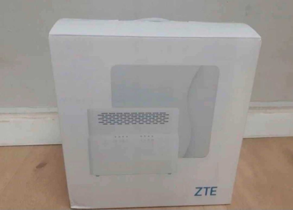 Modem wraz z anteną zewnętrzną ZTE gratis uchwyt do ściany.