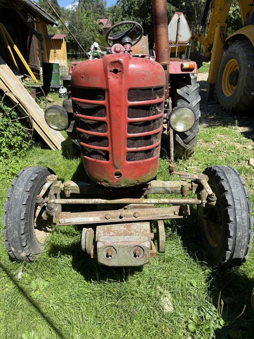 Traktor, ciągnik, niezarejestrowany, sprawny, perkins 3 cylindry, 42KM