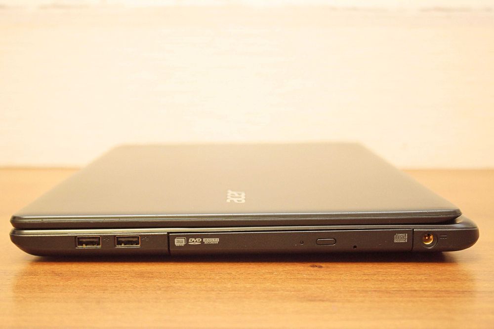 Ноутбук Acer Aspire E15/4 ядра A4-6210/8GB/SSD 128+HDD 500GB/Radeon R5