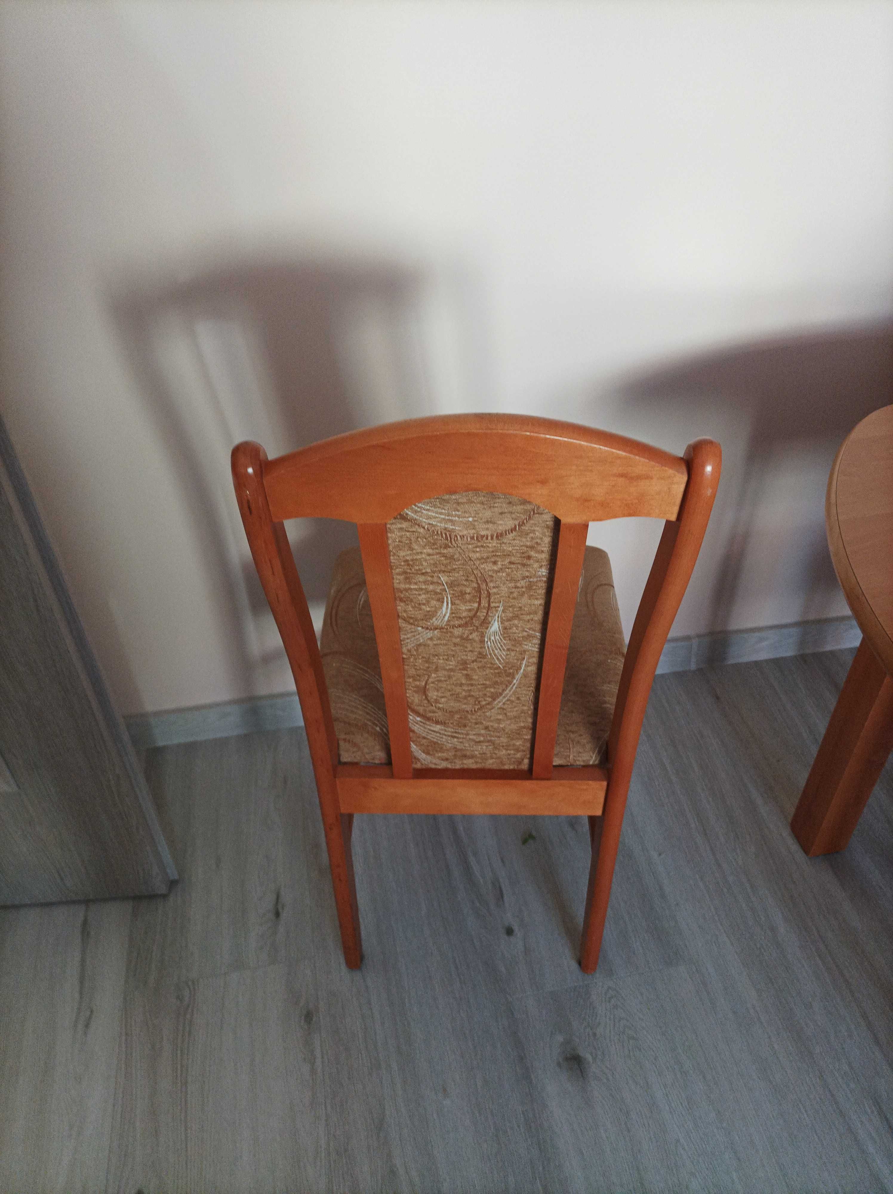 Stół rozkładany do salonu