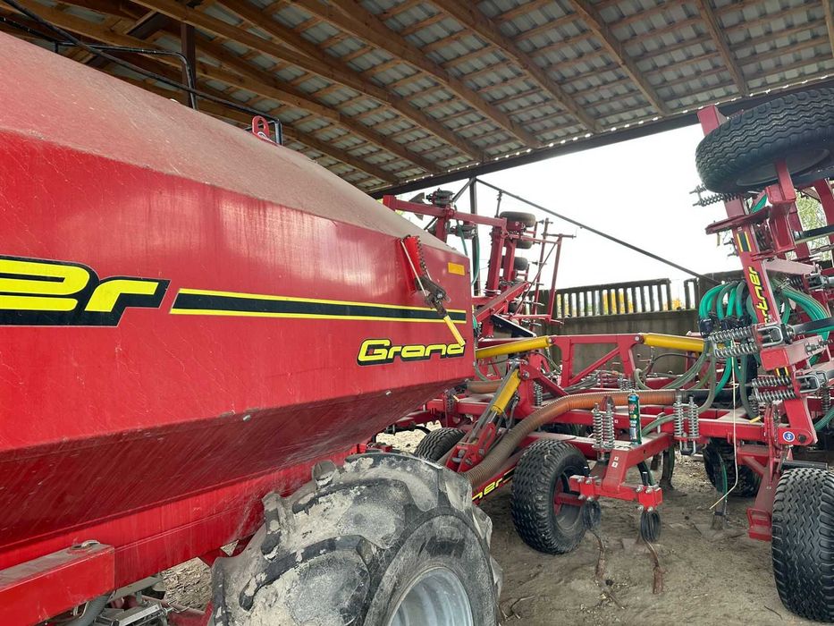 Зерновий посівний комплекс Партнер захватом 9 м