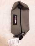 Estojo Eastpak e estojo triplo Novos