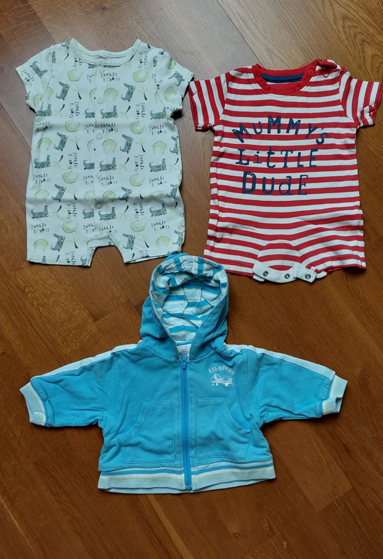 Paka ubranek dla chłopca r. 56, szersze, LATO, newborn, 25 sztuk