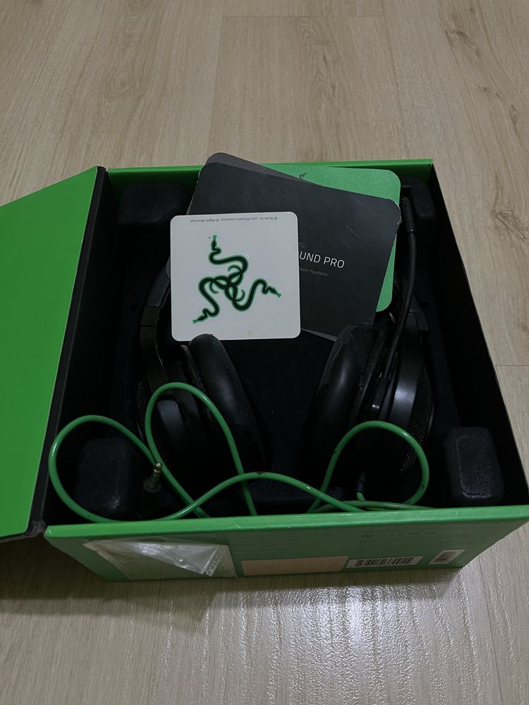 Навушники Razer Kraken Essential