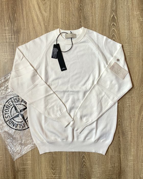 Жіночий Светр Stone Island світлий