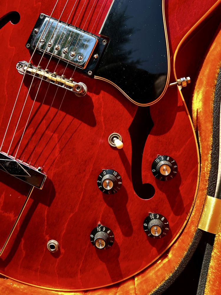 Gibson ES 335 Cherry Red/ All original / Gibson Case / Hollowbody