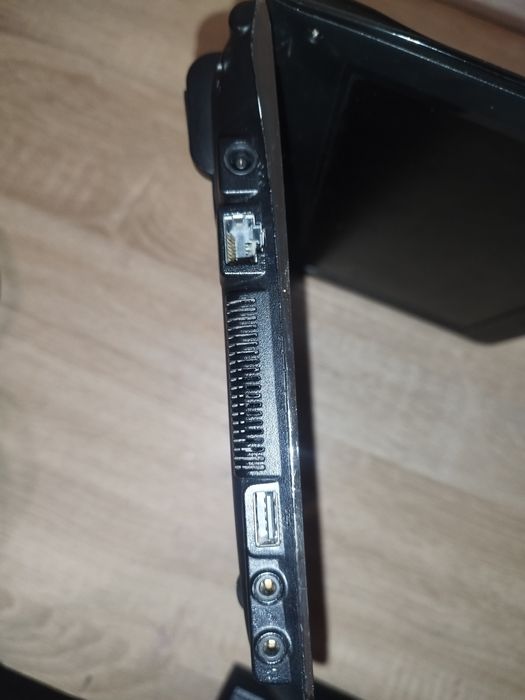 Ноутбук самсунг в хорошому стані