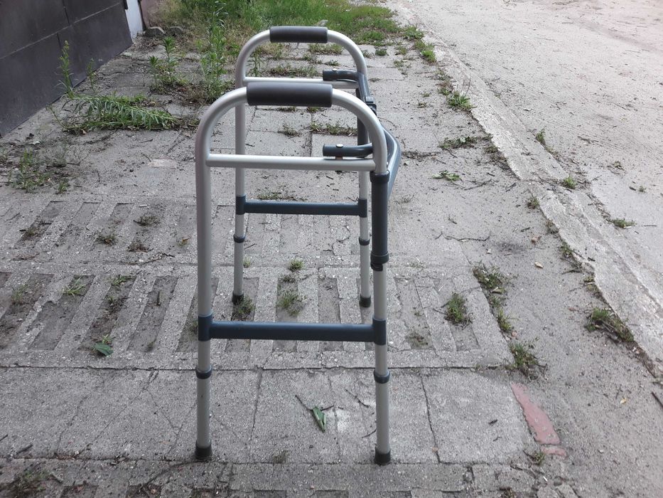 Balkonik, chodzik, bardzo lekki aluminiowy stan bdb