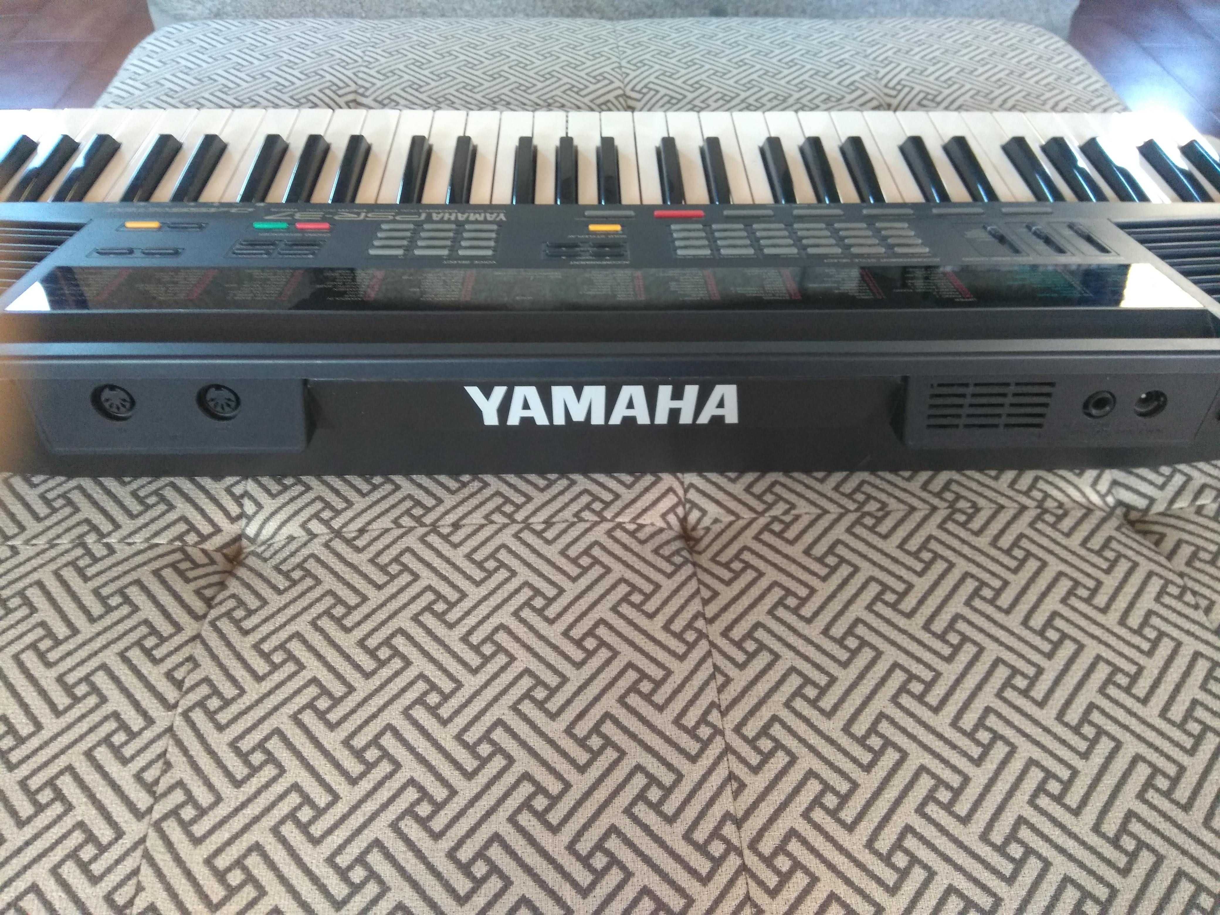 Órgão Yamaha PSR-37
