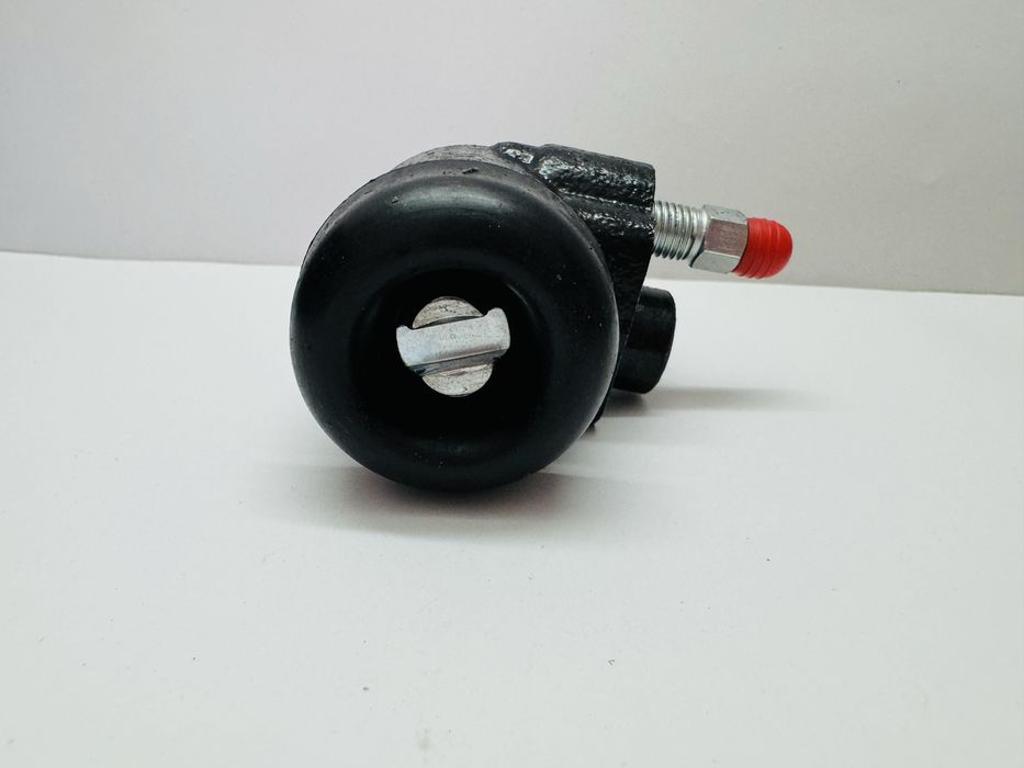 Cylinderek hamulcowy UAZ 469/452 NOWY przód