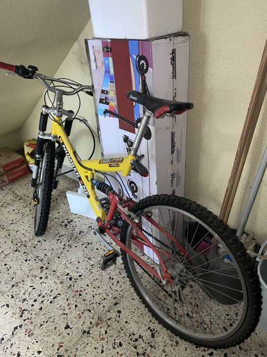 Bicicleta pouco usada
