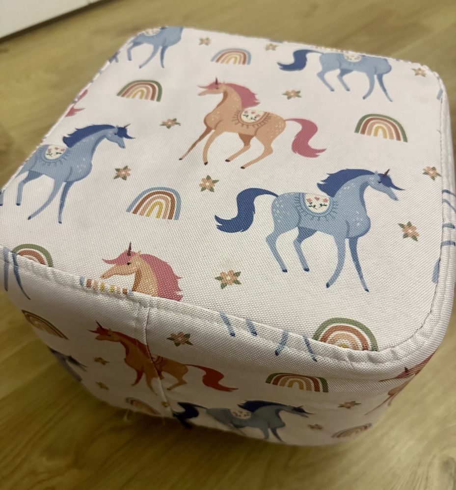 Pufa puf do pokoju dziewczynki w jednorożce Sinsay Home :)