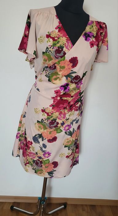 Nowa sukienka koktajlowa wiązana w pasie kwiatowy print plus size