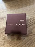 Nowy Hourglass radiant bronze light bronzer otwarty