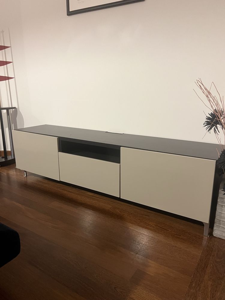 Szafka telewizyjna IKEA