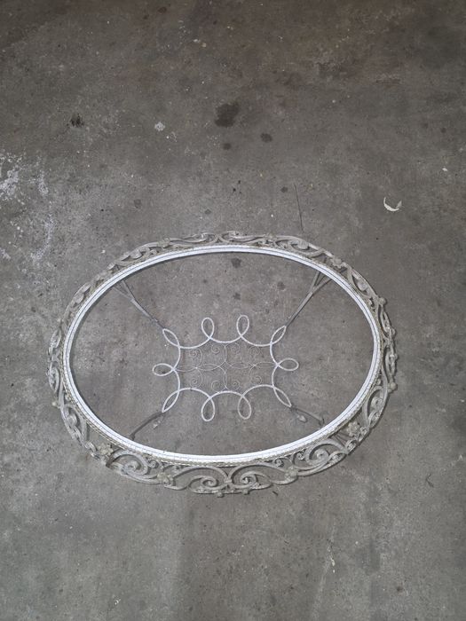 Mesa em ferro forjado