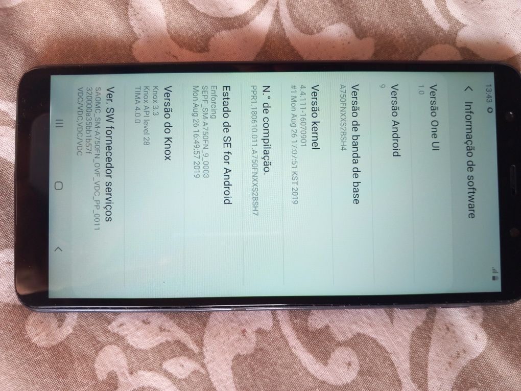 Telemóvel Samsung Galaxy A7 2018