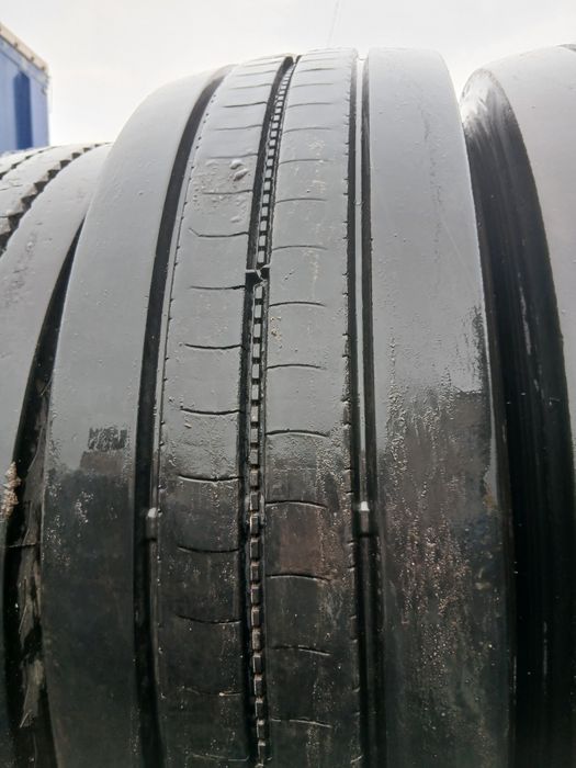 Грузові шини бу 265/70R19.5