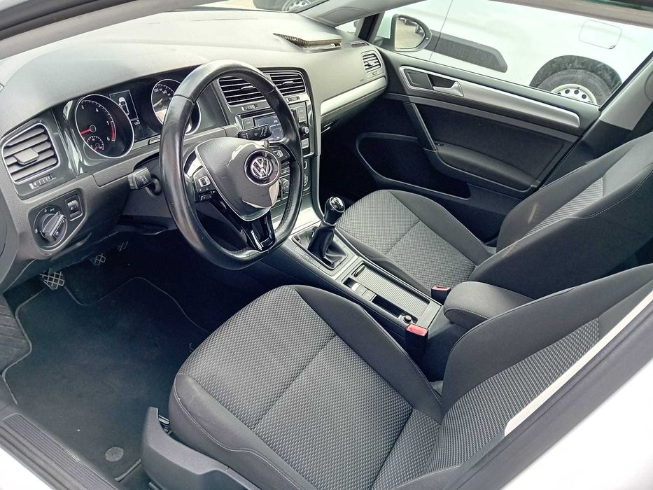VW Golf VII 1.6 tdi - Nacional ( pequeno sinistro )